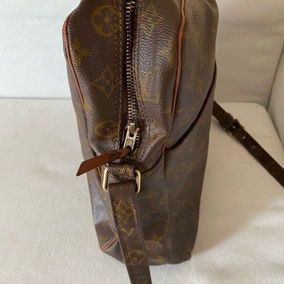 Louis Vuitton Brown Monogram Crossbody Bag - Picture 4 of 8